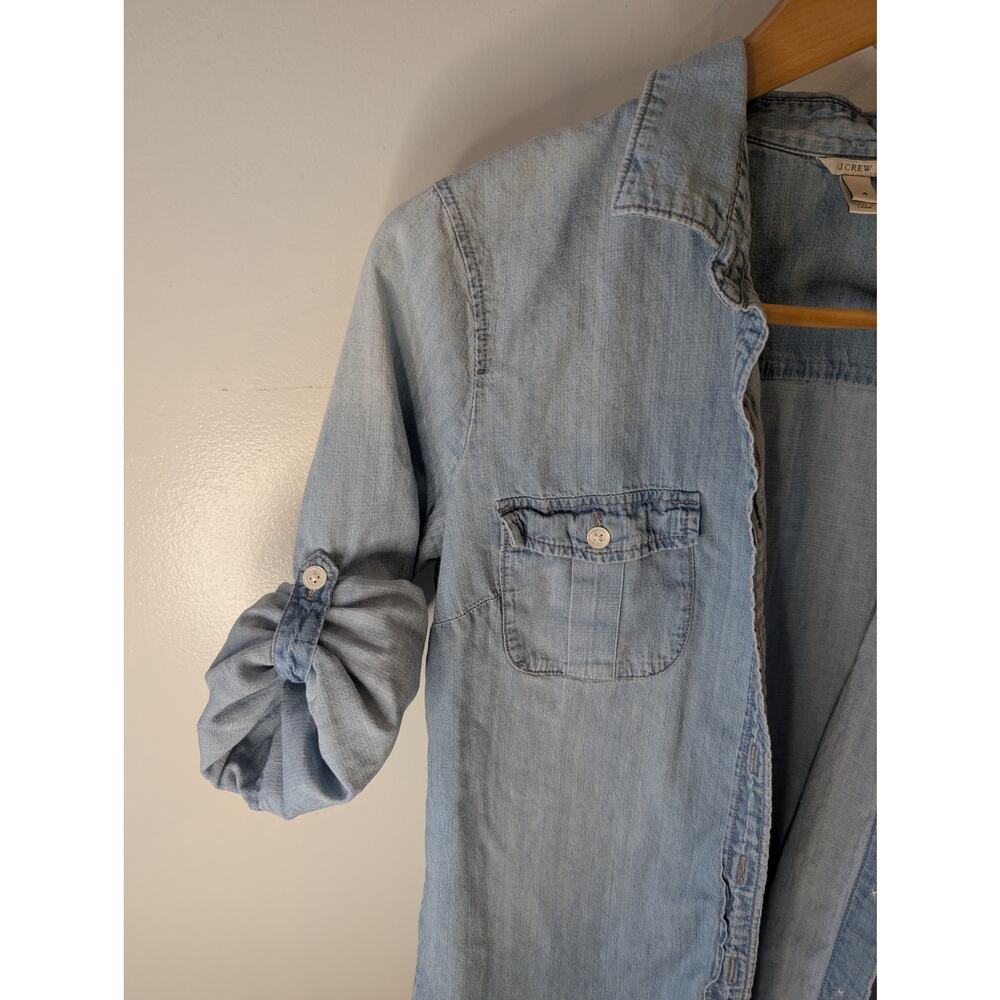 J.Crew Chambray Denim Shirt Light Blue Button Down Cotton Size 4 Preppy Classic - Picture 3 of 7